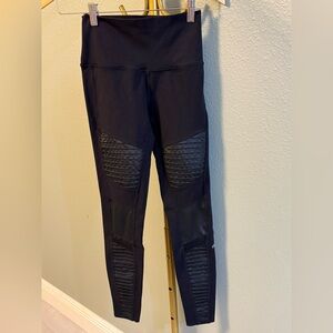 ALO YOGA High-Waist Moto Legging Black/Black Glossy Women’s Size XXS